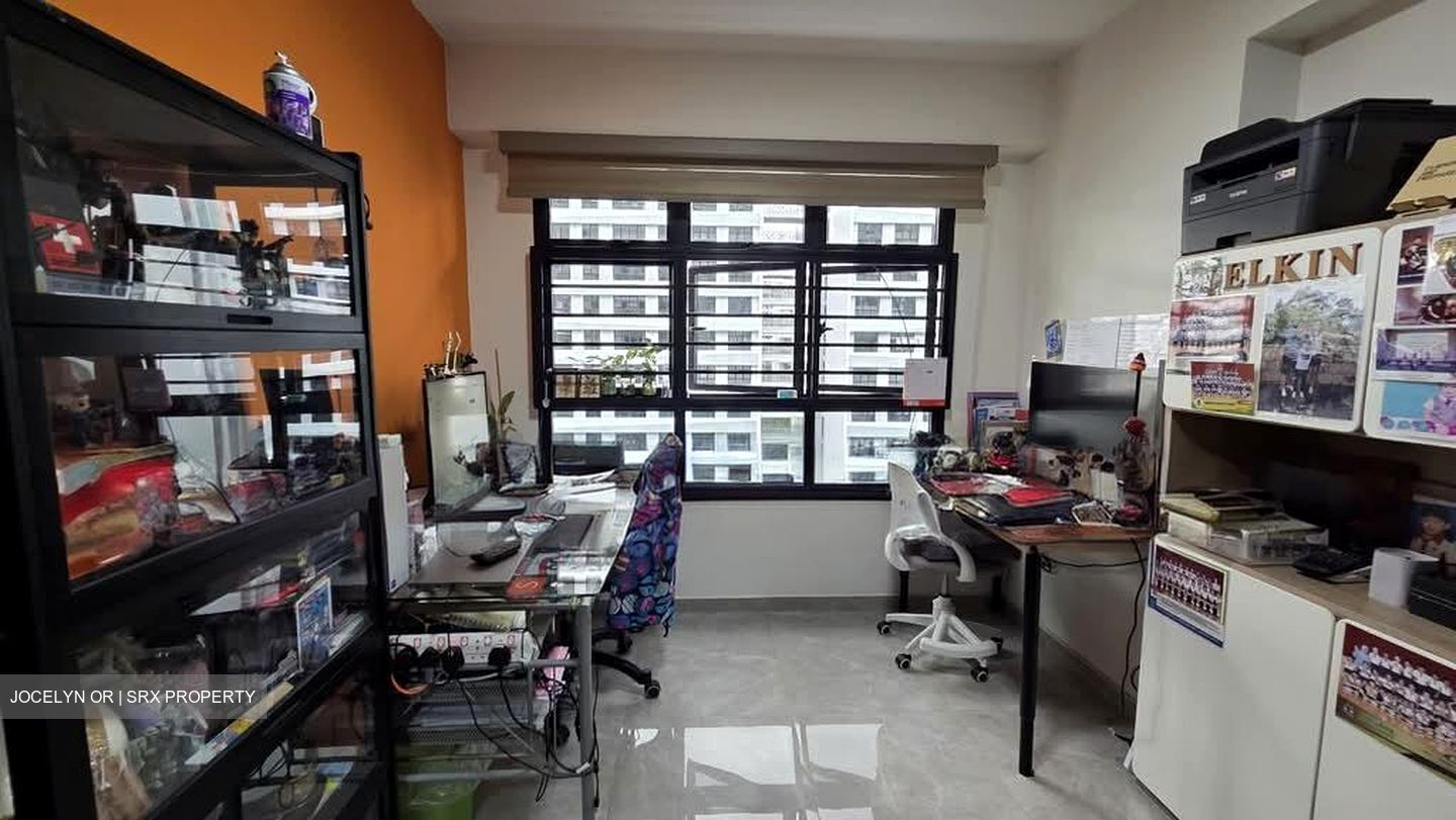 Tampines Street 61 (Tampines), Multi Generation #558618261